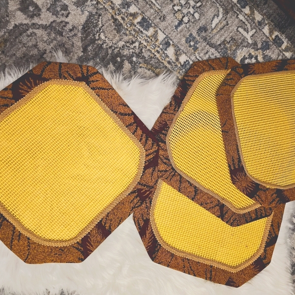 Handmade Placemats - Picture 1 of 3